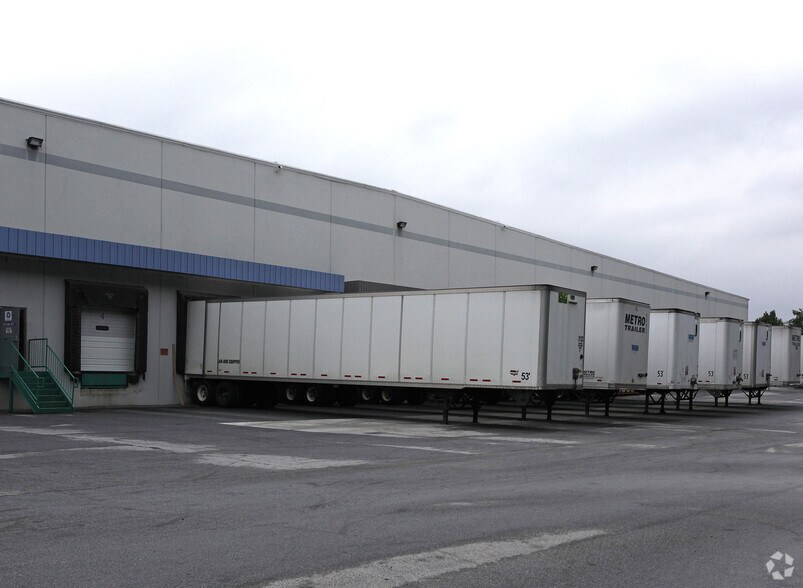 More Photos Of 3760 Southside Industrial Pky, Atlanta Warehouse For Lease