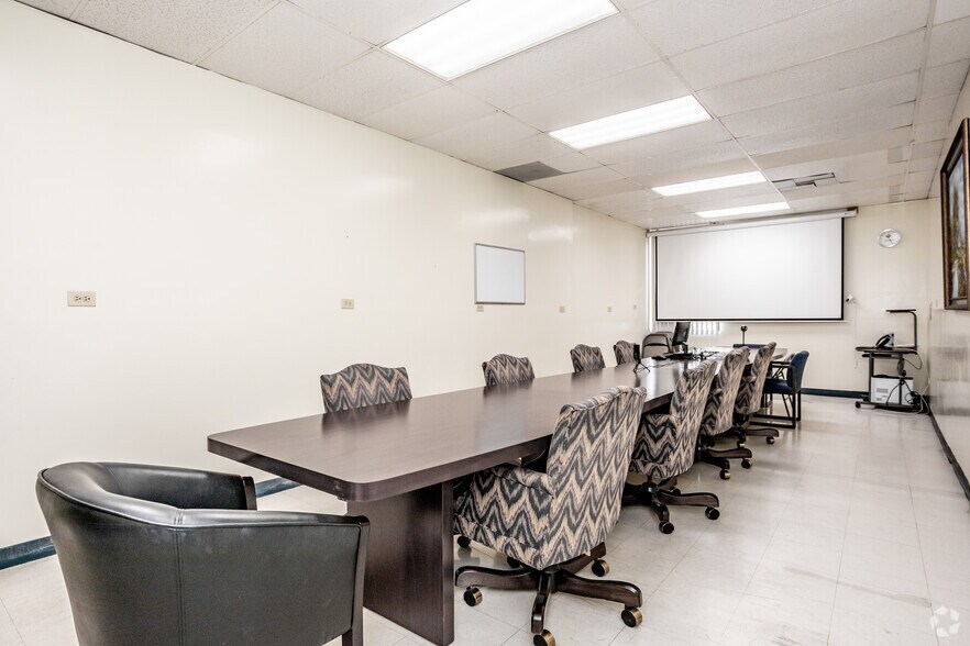 More Photos Of 1126 N Brookhurst St, Anaheim Office For Sale