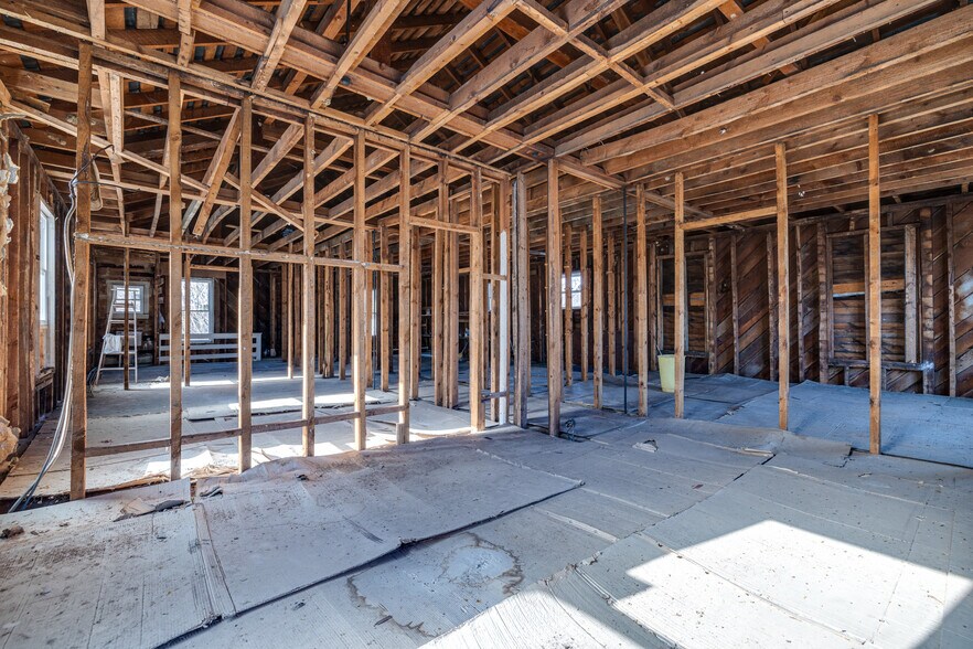 More Photos Of 164 Orchard dr, Timberville Light Distribution For Sale