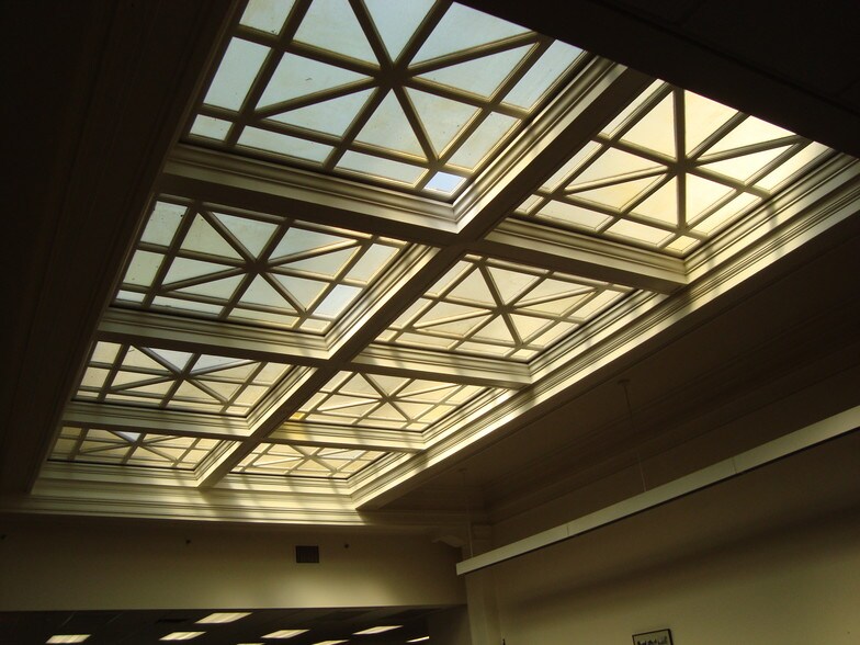 More Photos Of 146 Hartford Rd, Manchester Loft Creative Space For Lease