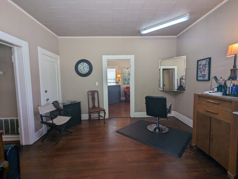 More Photos Of 2671 Broadway, Beaumont Freestanding For Sale