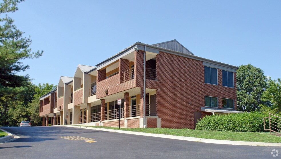 More Photos Of 2914 E Joppa Rd, Parkville General Retail For Lease