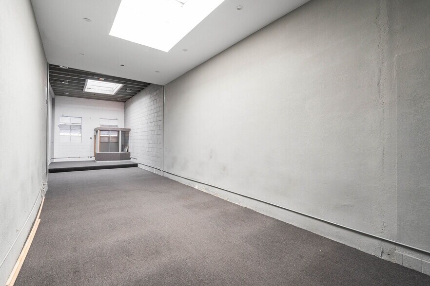 More Photos Of 4820 International Blvd, Oakland Storefront For Lease