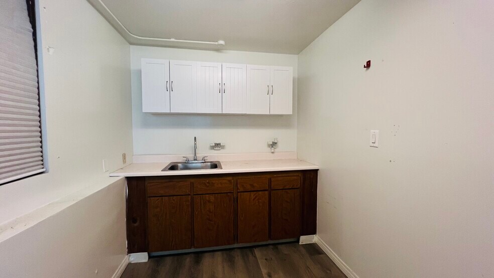 More Photos Of 919 E Bonneville Ave, Las Vegas Office Residential For Sale