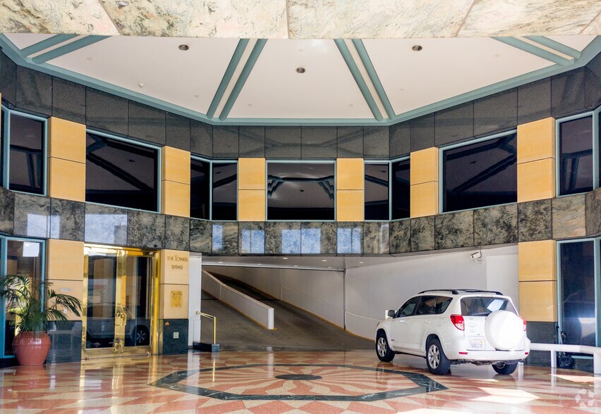 More Photos Of 10940 Wilshire Blvd, Los Angeles Coworking Space