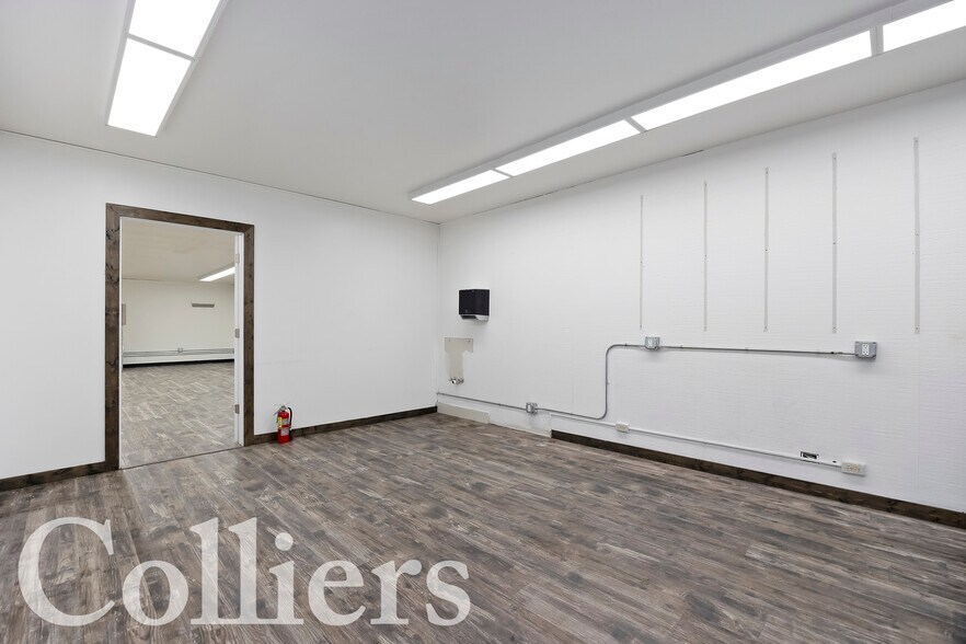 More Photos Of 113 Main Ave E, Twin Falls Storefront For Sale