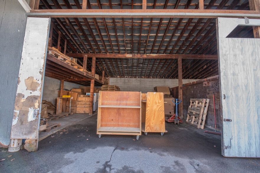 More Photos Of 105 Hand ave, Elizabethtown Industrial For Sale