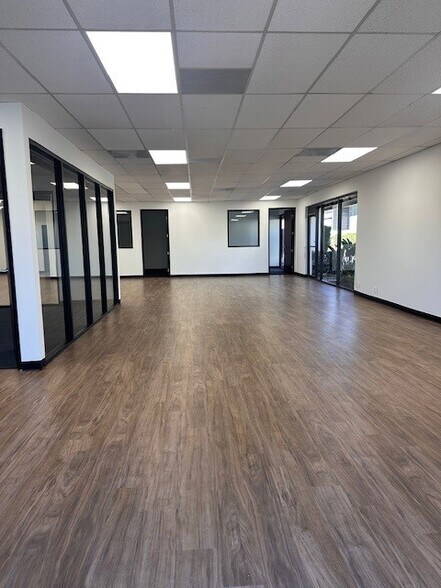 More Photos Of 20655 S Western Ave, Torrance Research And Development For Lease