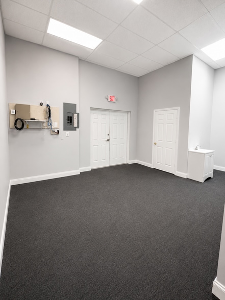 More Photos Of 270 NW Peacock Blvd, Port Saint Lucie Storefront Retail Office For Lease