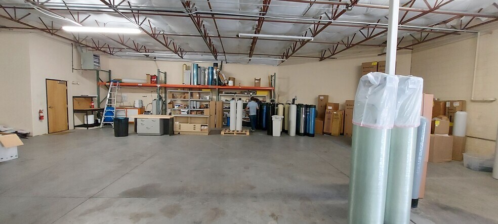 More Photos Of 7399 S Tucson Way, Centennial Flex For Lease