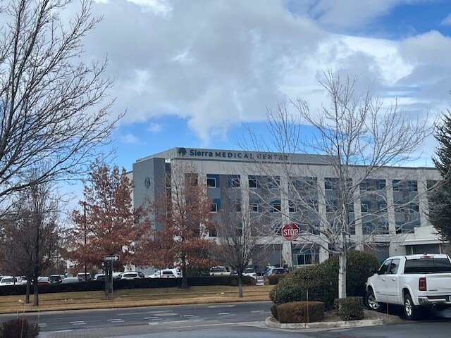 More Photos Of 5488 Reno Corporate Dr, Reno Medical For Lease