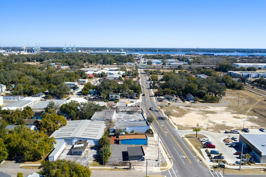 More Photos Of 1041 E 8th St, Jacksonville Storefront Retail Office For Sale