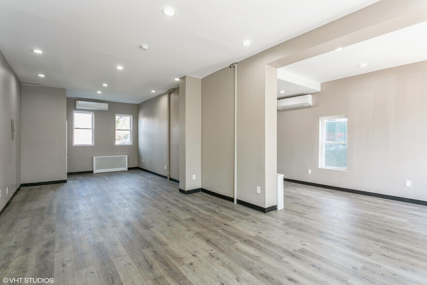 More Photos Of 16-21 New St, Hewlett Apartments For Lease