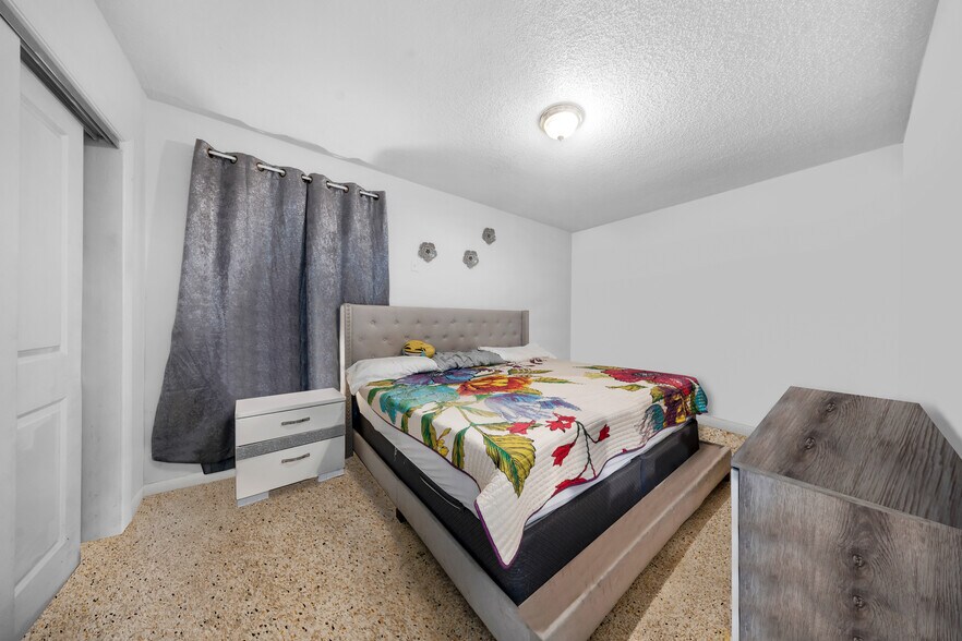 More Photos Of 1021 NW 5th St, Miami Apartments For Sale