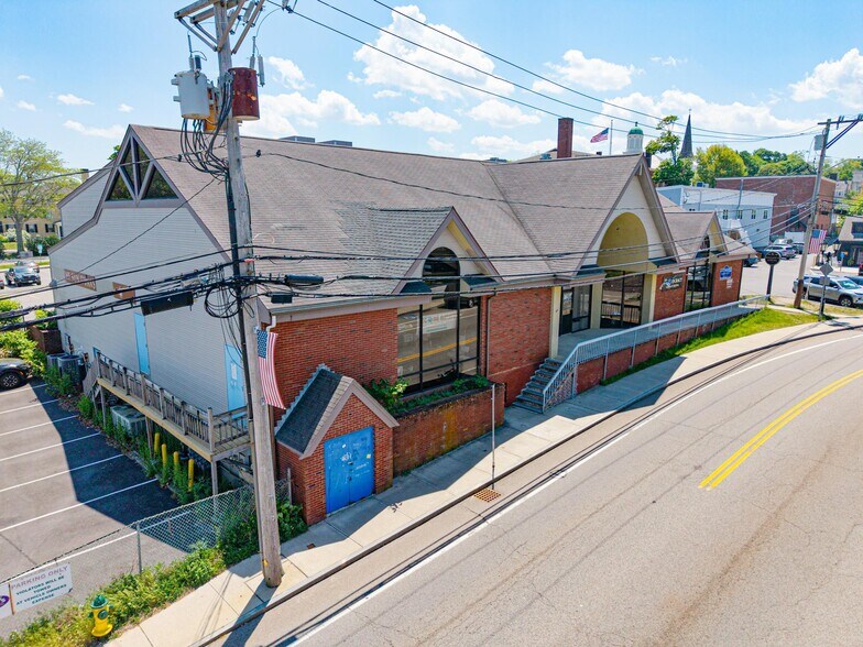 More Photos Of 21 Memorial Dr, Plymouth Storefront Retail Office For Sale