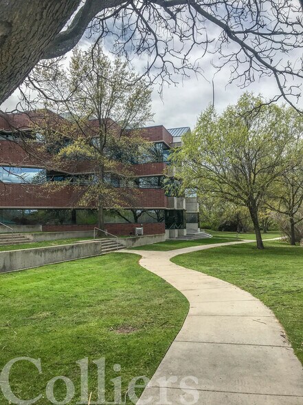 More Photos Of 300 E Mallard Dr, Boise Office For Lease