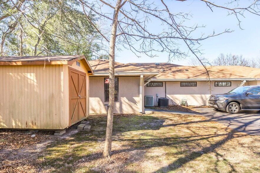 More Photos Of 1020 Keith Dr, Perry Healthcare For Lease