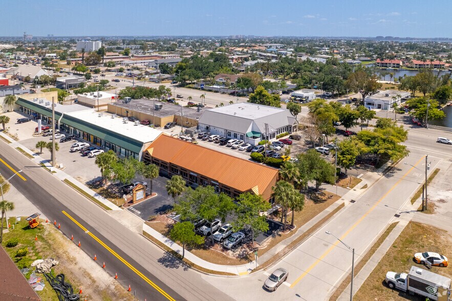 More Photos Of 506 SE 47th Ter, Cape Coral Medical For Sale