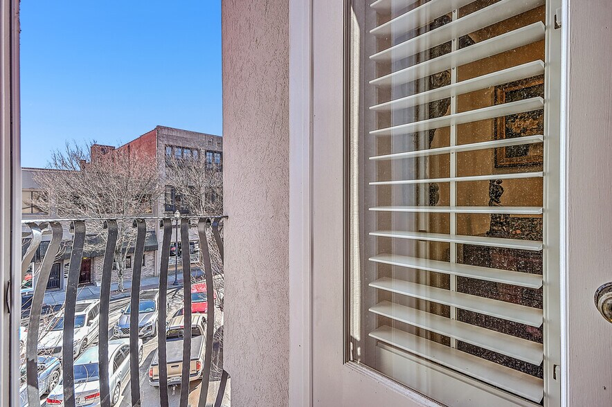 More Photos Of 220 Broad St, Kingsport Flex For Sale