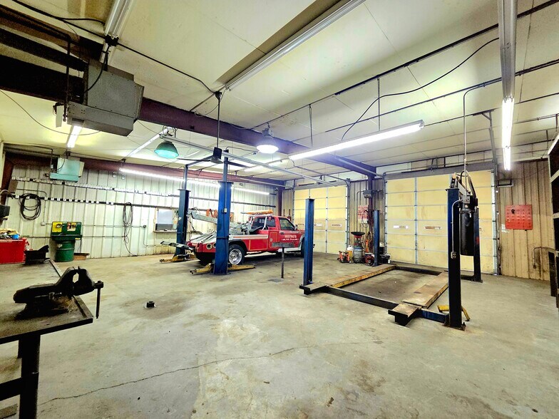 More Photos Of 1925 Old Chatham Rd, Martinsville Auto Repair For Sale