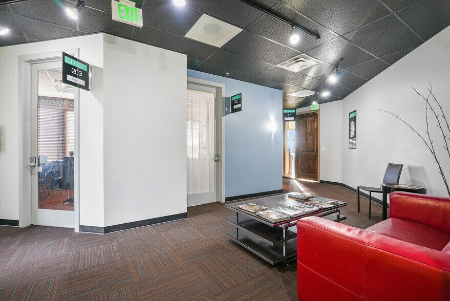 More Photos Of 623 E Fort Union Blvd, Midvale Medical For Sale