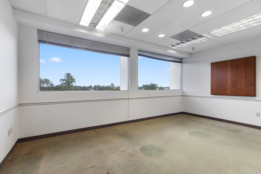 More Photos Of 2201 Lucien Way, Maitland Office For Lease