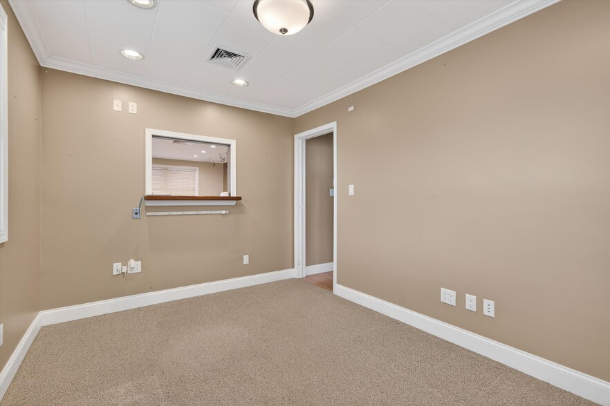 More Photos Of 201 Homestead Ave, Maybrook Office For Sale