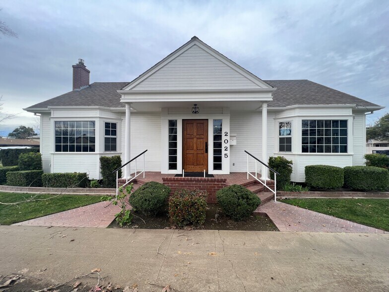 Primary Photo Of 2025 K St, Merced Office For Sale