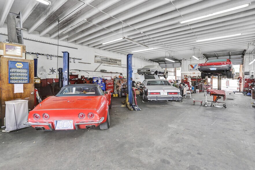 More Photos Of 1040 NE 44th St, Oakland Park Auto Repair For Sale