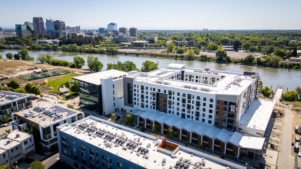 More Photos Of 995 Riverfront st, West Sacramento General Retail For Lease