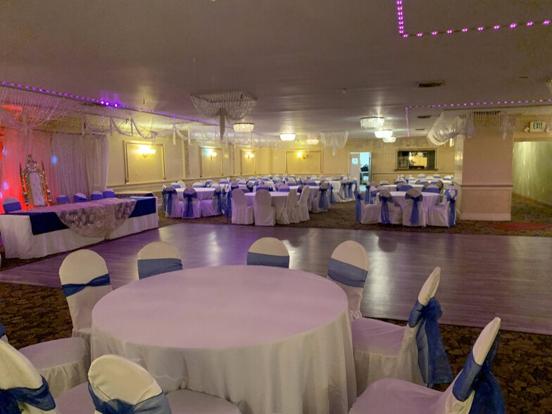 More Photos Of 8229 Van Nuys Blvd, Panorama City Restaurant For Lease