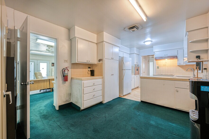 More Photos Of 1920 S Maryland Pky, Las Vegas Office Residential For Sale