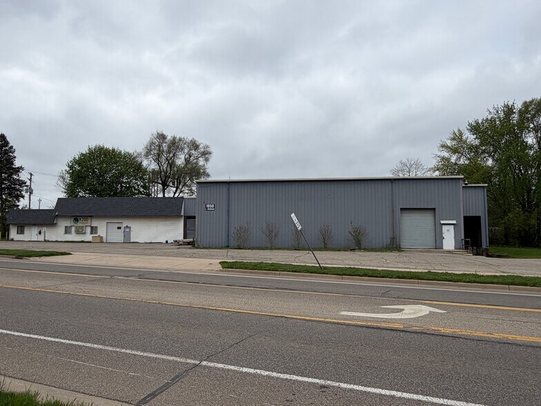 Primary Photo Of 1050 E Michigan Ave, Kalamazoo Warehouse For Sale
