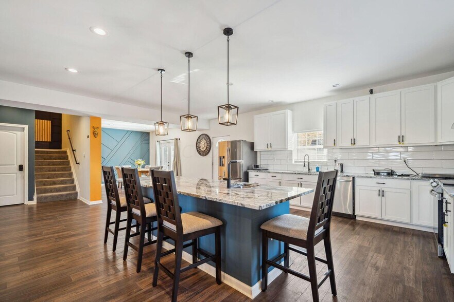 More Photos Of 4677 E Livingston Ave, Columbus Specialty For Sale