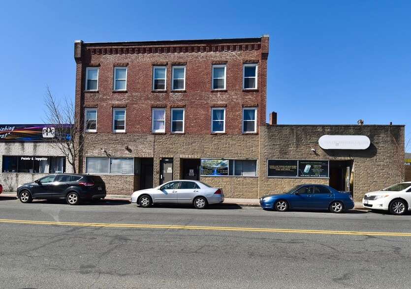 More Photos Of 570-574 Main St, Springfield Apartments For Sale