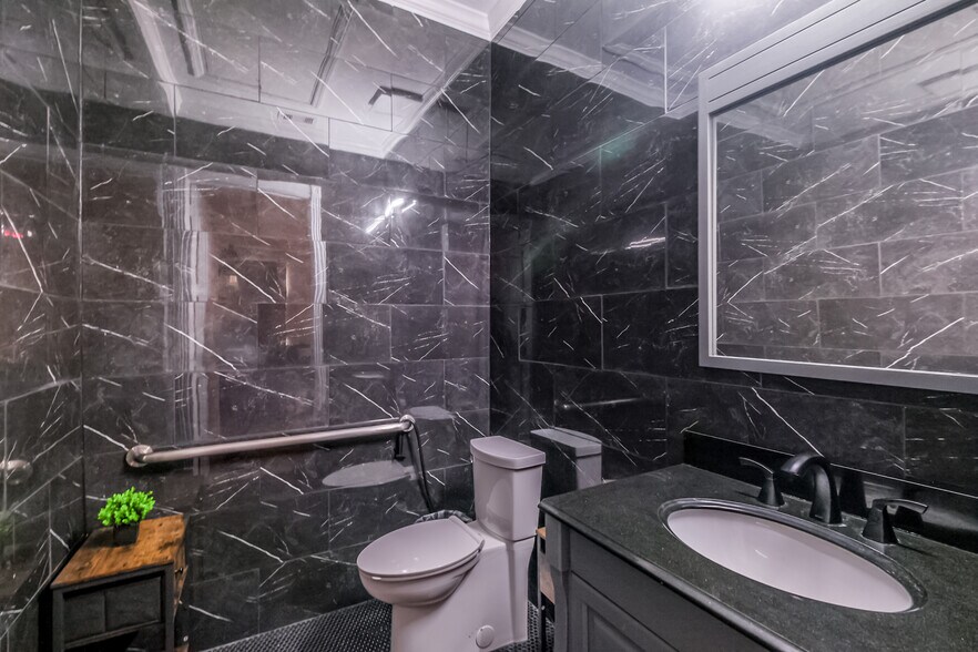 More Photos Of 134 Eldridge Rd, Sugar Land Office Residential For Lease