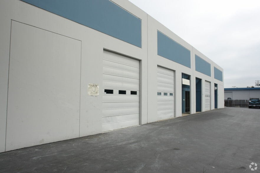 More Photos Of 1257-1261 Dell Ave, Campbell Warehouse For Lease