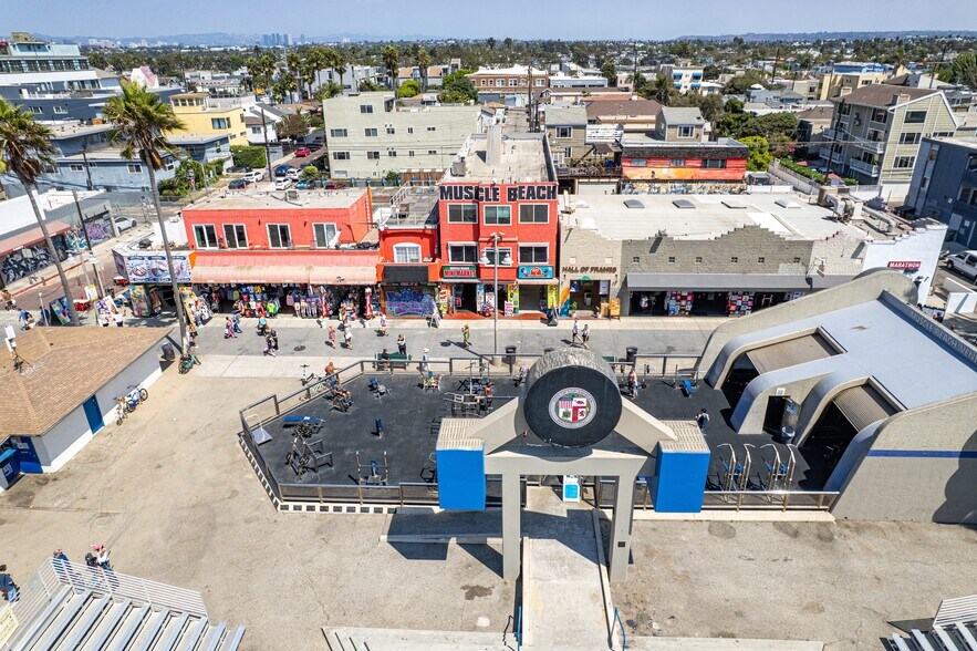 More Photos Of 1908-1910 Pacific Ave, Venice Apartments For Sale