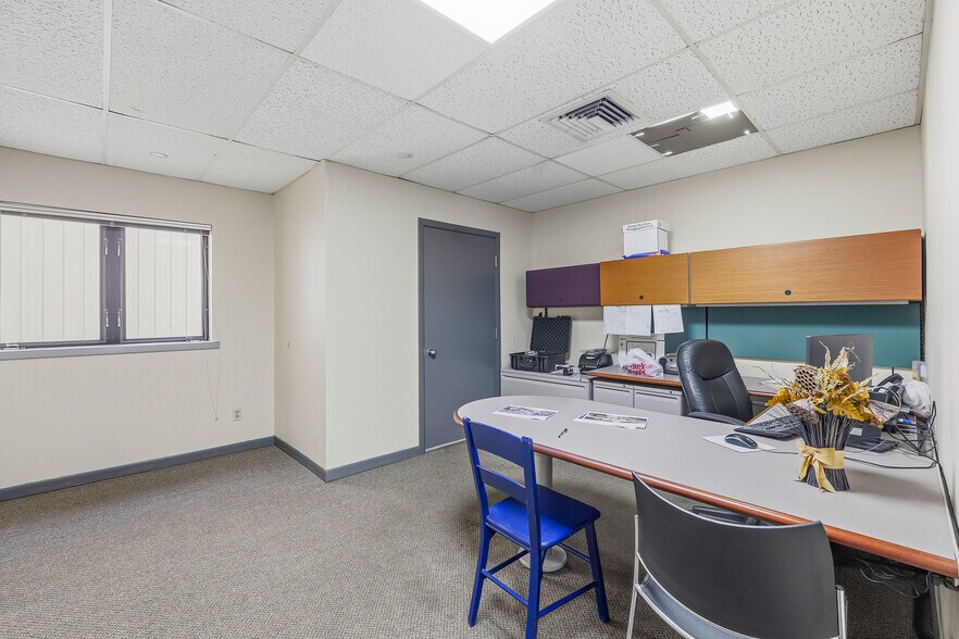 More Photos Of 100 Creative Way, Ripon Manufacturing For Sale