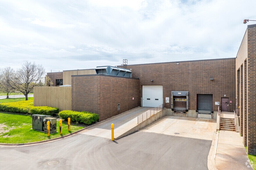 More Photos Of 10951 Bush Lake Rd, Bloomington Warehouse For Sale