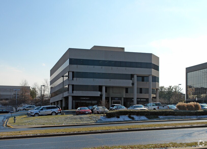 More Photos Of 101 Lakeforest Blvd, Gaithersburg Office For Lease