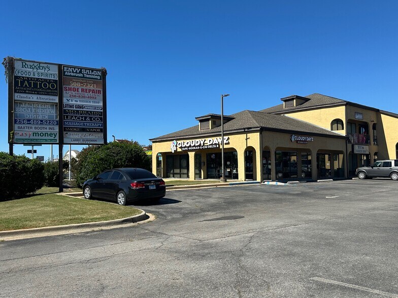 More Photos Of 4820 University Dr, Huntsville General Retail For Sale
