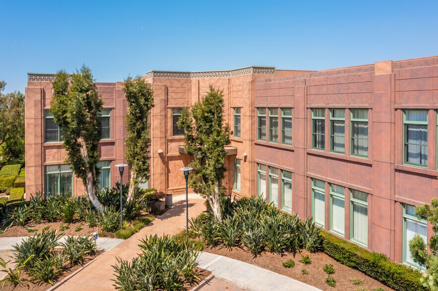 More Photos Of 800 Corporate Dr, Ladera Ranch Unknown For Lease