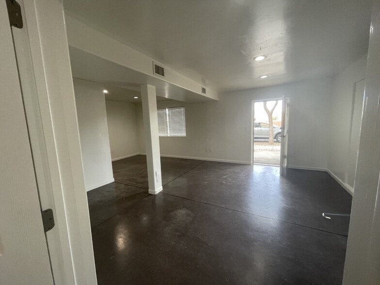 More Photos Of 7162 N 57th Ave, Glendale Apartments For Sale