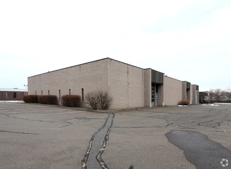 More Photos Of 285 Columbus Blvd, New Britain Industrial For Lease