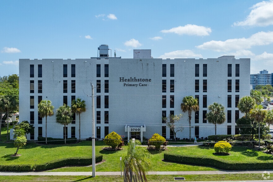 More Photos Of 3700 Washington St, Hollywood Medical For Lease