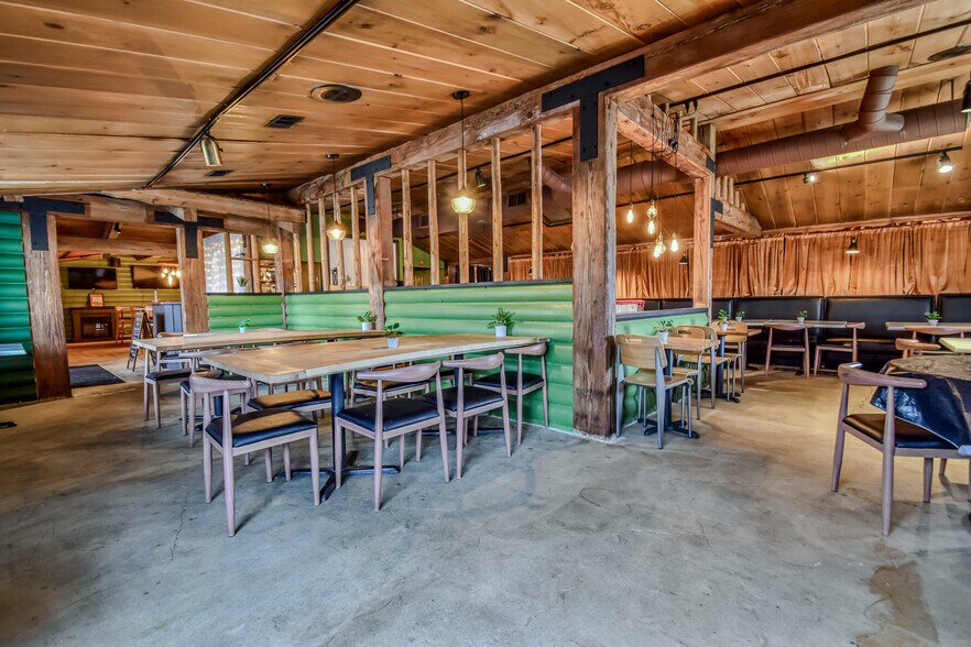 More Photos Of 28810 Lake Shore Blvd, Willowick General Retail For Sale