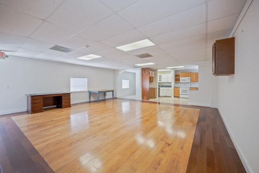 More Photos Of 9010 Astronaut Blvd, Cape Canaveral Warehouse For Sale