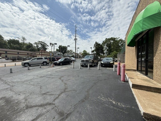 More Photos Of 4605 Jennings Station Rd, Saint Louis Freestanding For Sale