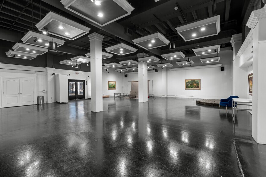 More Photos Of 939 N Magnolia Ave, Ocala Freestanding For Sale